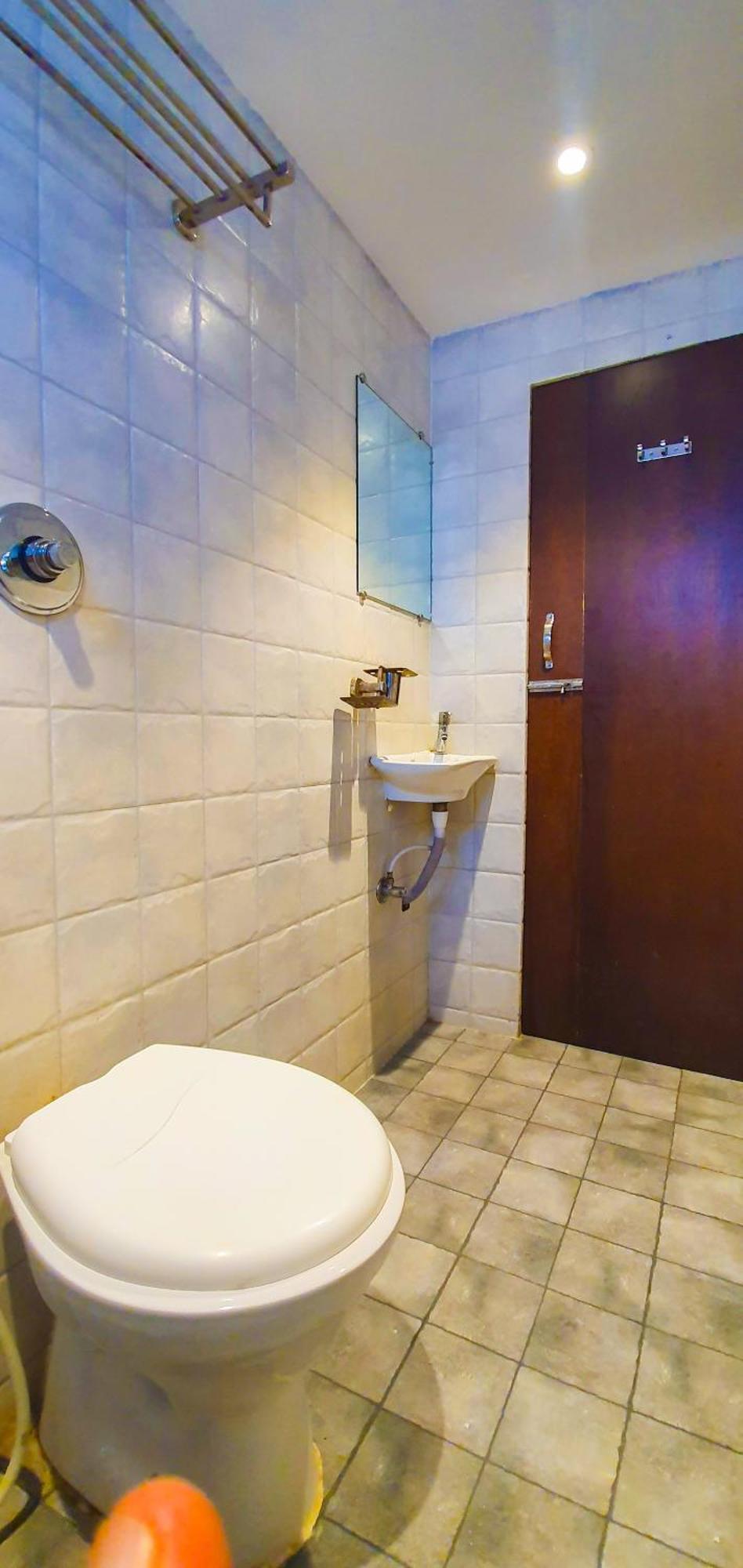 Hotel Nova Star Rajkot Esterno foto