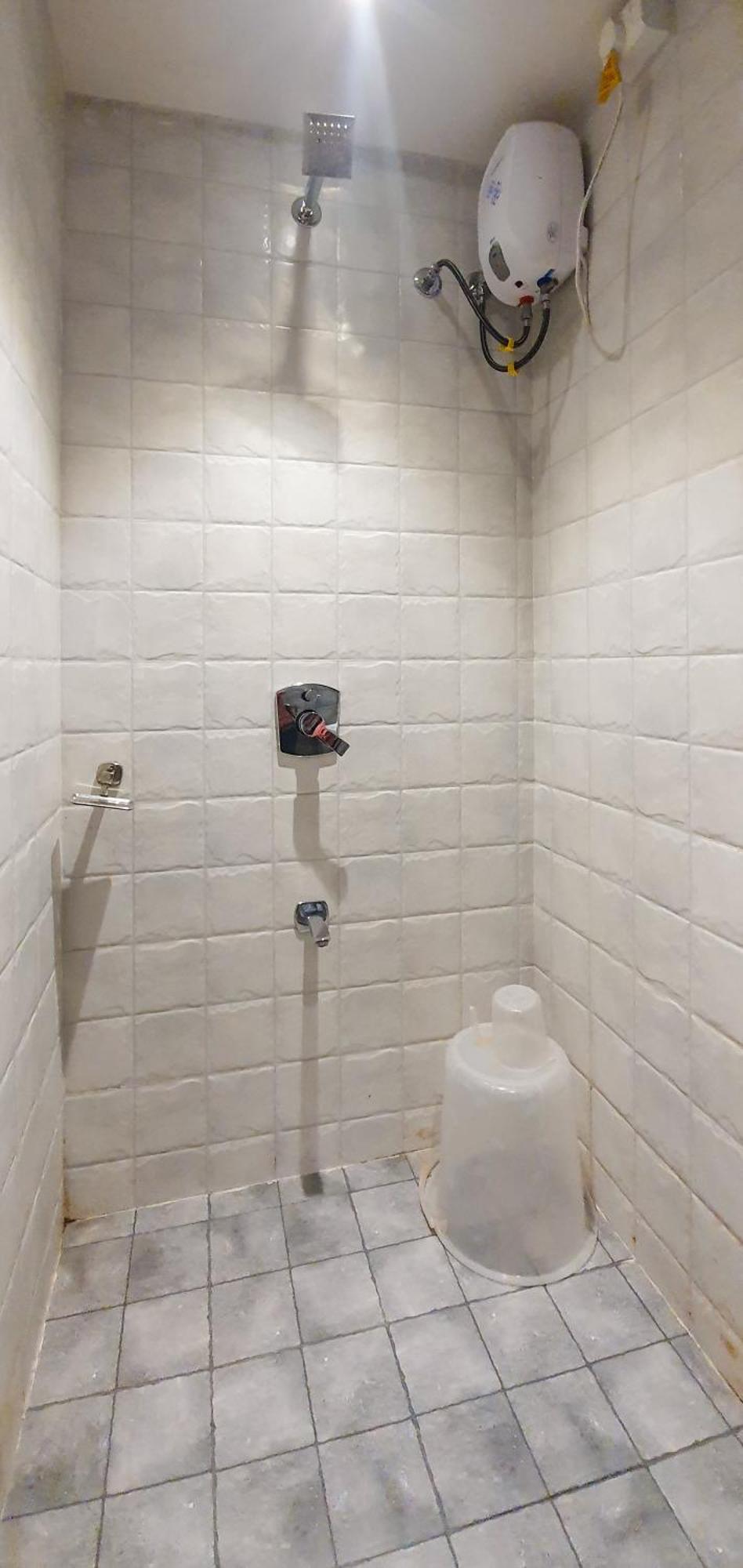 Hotel Nova Star Rajkot Esterno foto