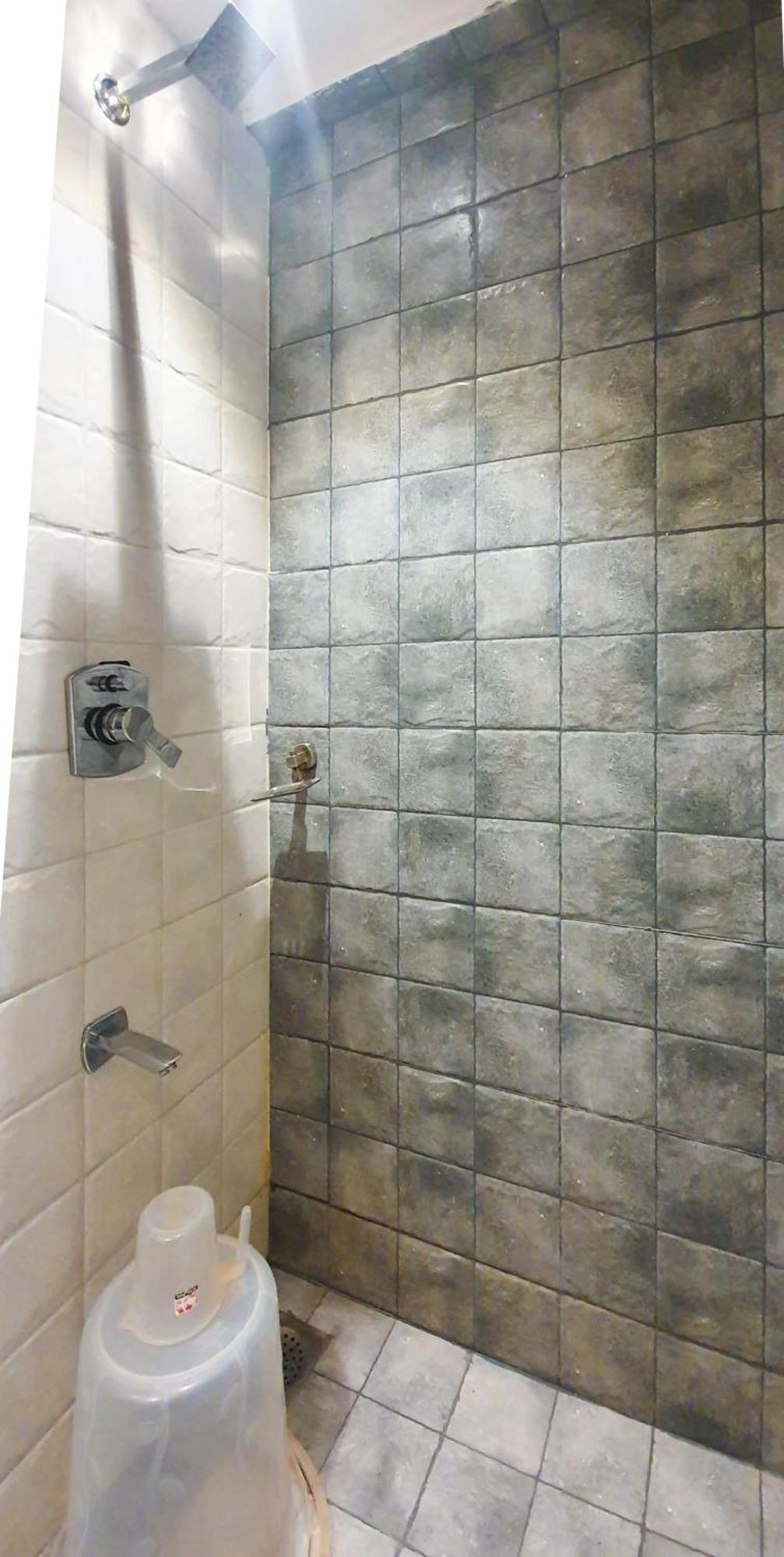 Hotel Nova Star Rajkot Esterno foto